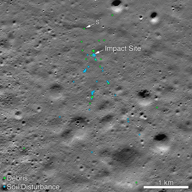 Mesto strmoglavljenja in razbitine. FOTO: NASA/Goddard/Arizona State University&nbsp;