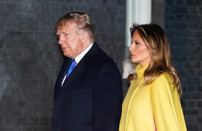 Predsednik Donald Trump in prva dama Melania v Londonu.<br />
FOTO: Niklas Halle'n/AFP