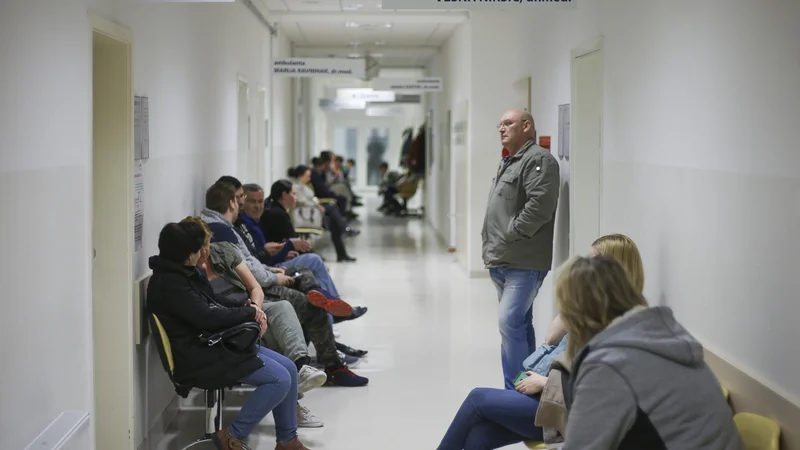 Fotografija: Na ministrstvu za zdravje zatrjujejo, da so zdaj podatki zgolj natančnejši ter da se čakalne dobe niso podaljšale. FOTO: Jože Suhadolnik/Delo