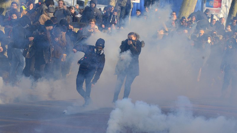 Fotografija: Protestirajo tudi v Bordeauxu. FOTO: Afp