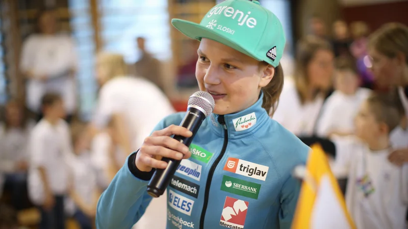Fotografija: Smučarska skakalka Ema Klinec. FOTO: Jure Eržen/Delo