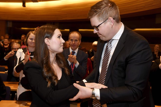 Čestitke od protikandidata Anttija Lindtmana. FOTO: Vesa Moilanen/AFP