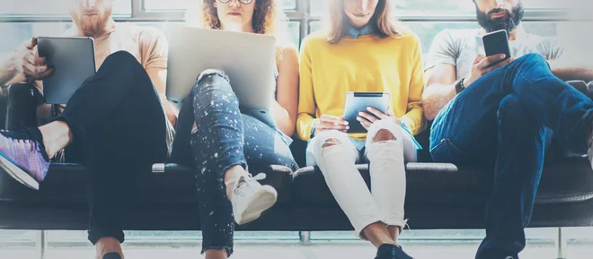 Izpostavljenost sevanjem v bližini naprav wi-fi je še posebej odvisna od oddajne moči naprave, njene zasedenosti in oddajne frekvence. FOTO: Shutterstock