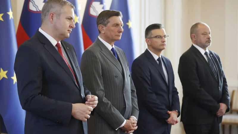 Fotografija: Predsednik republike Borut Pahor je gostil predsednika vlade Marjana Šarca, predsednika državnega zbora Dejana Židana in predsednika državnega sveta Alojza Kovšco. FOTO: Leon Vidic/Delo