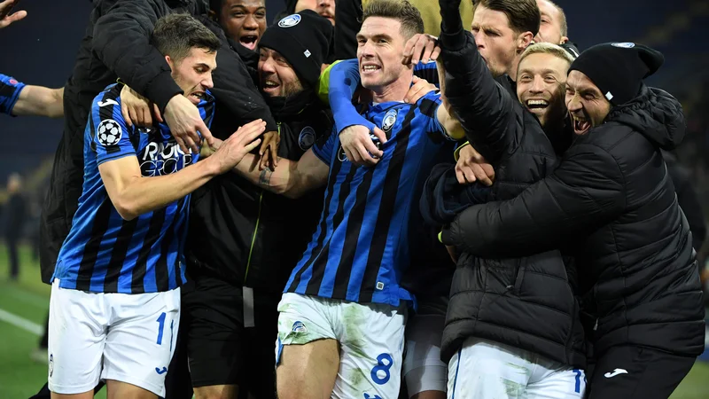 Fotografija: Atalanta se je ob debiju v ligi prvakov prebila v osmino finala. FOTO: AFP