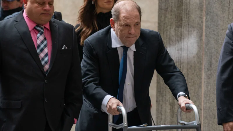 Fotografija: Harvey Weinstein zapušča sodišče v New Yorku, 11. decembra 2019. FOTO: David Dee Delgado/AFP