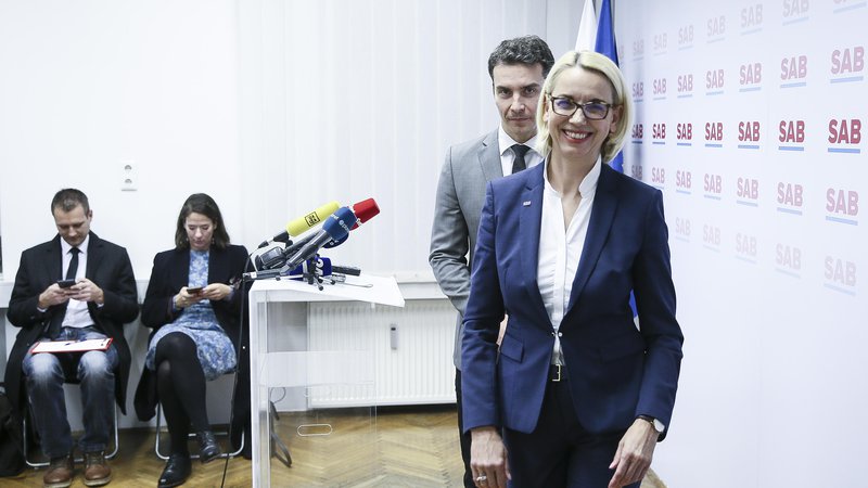 Fotografija: Kandidatka je prejšnji teden tudi uradno vložila vlogo za slovensko državljanstvo. FOTO: Jože Suhadolnik/Delo