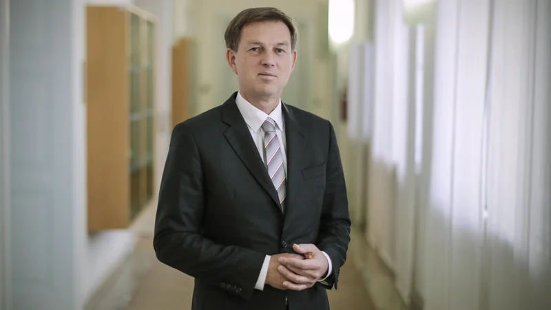 Fotografija: Miro Cerar: »Objektivne odgovornosti absolutno ne sprejemam. Odločitev o vložitvi tožbe je bila kolektivna.« Foto: Uroš Hočevar