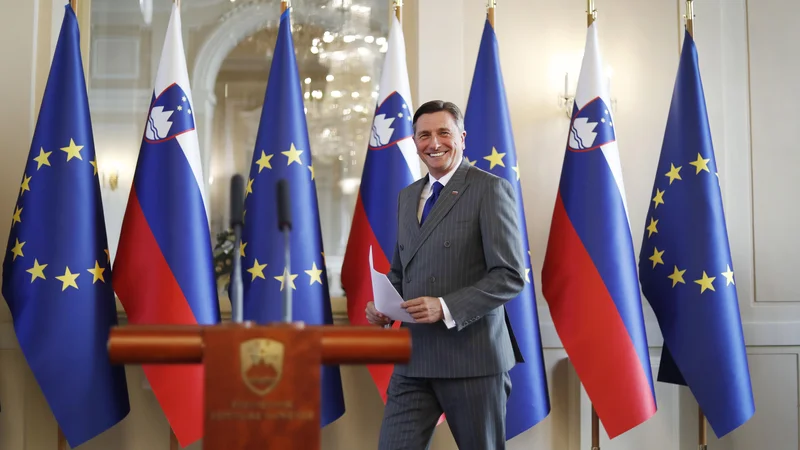 Fotografija: »Kakšen fantastičen dan,« je izjavil predsednik republike Borut Pahor pred desetimi leti, ko je kot slovenski premier s svojo hrvaško kolegico Jadranko Kosor podpisal arbitražni sporazum. FOTO: Leon Vidic/Delo