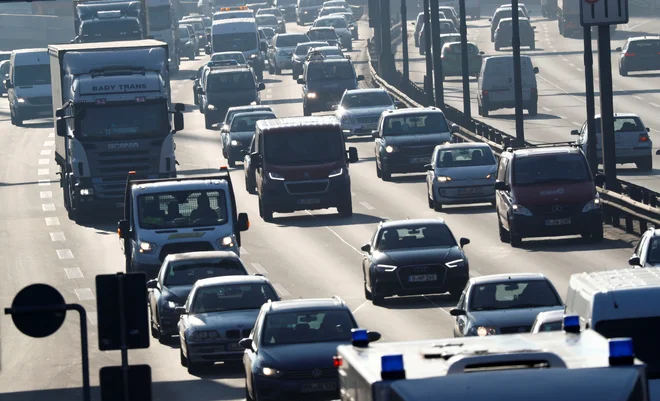 Nemčija je morala ustaviti načrt uvedbe cestnin za avtoceste, projekt pa so začeli financirati, še preden jim je to zapovedala EU. FOTO: Reuters