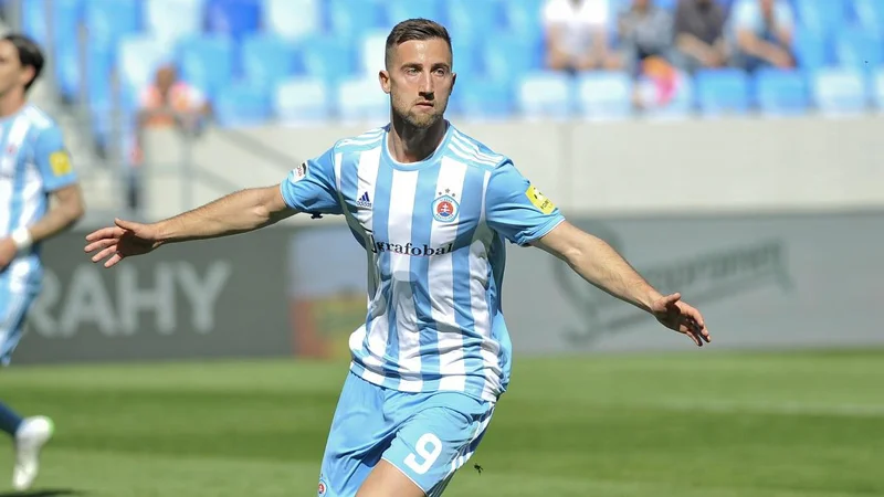 Fotografija: Andraž Šporar je med vsemi slovenskimi legionarji v evropski ligi pokazal največ. FOTO: Slovan Bratislava