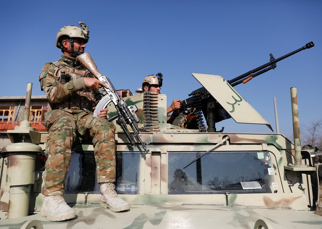 V Afganistanu že najmanj štiri generacije ne poznajo miru. FOTO: Mohammad Ismail/Reuters