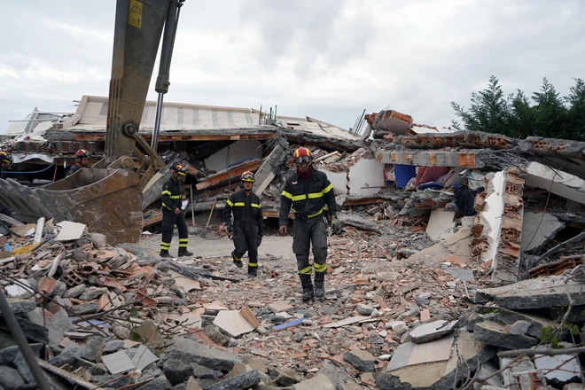 Posledice potresa v Albaniji. FOTO: Reuters