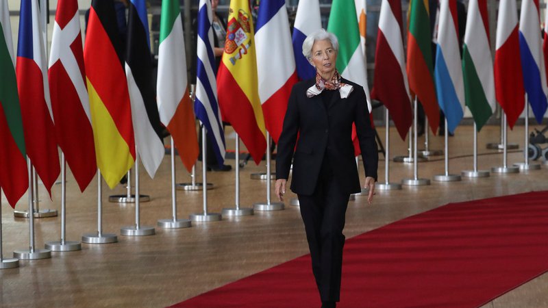 Fotografija: ECB je minuli teden, prvič pod vodstvom Christine Lagarde, ohranil rekordno nizke obrestne mere in odkupe obveznic. FOTO: Reuters