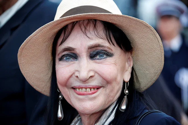 Anna Karina na lanskem odprtju 71. filmskega festivala v Cannesu. FOTO: Jean-Paul Pelissier/Reuters