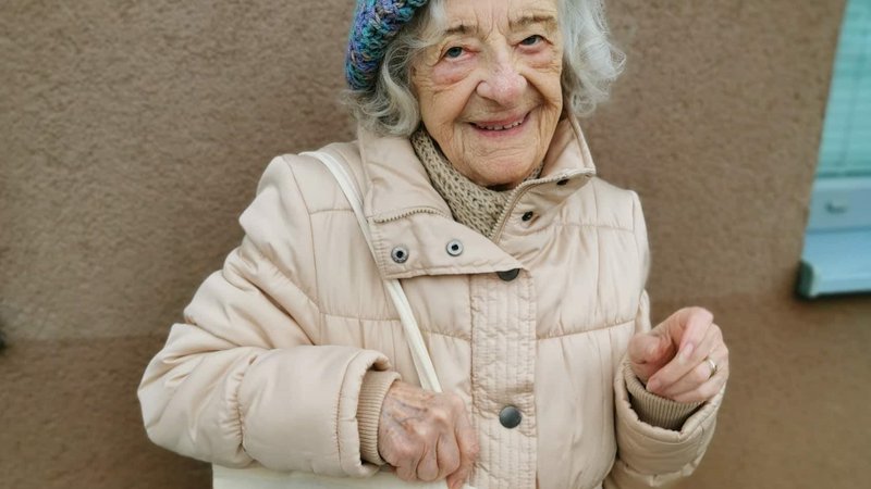 Fotografija: V drugi polovici leta 2019 je bilo v občini Cerknica 1159 starejših od 75 let, v celotni Sloveniji pa 192.850. Foto Ana Petrič