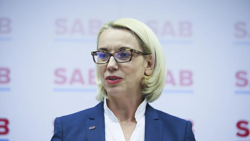 Fotografija: Angelika Mlinar bo državljanka obeh držav. FOTO: Jože Suhadolnik