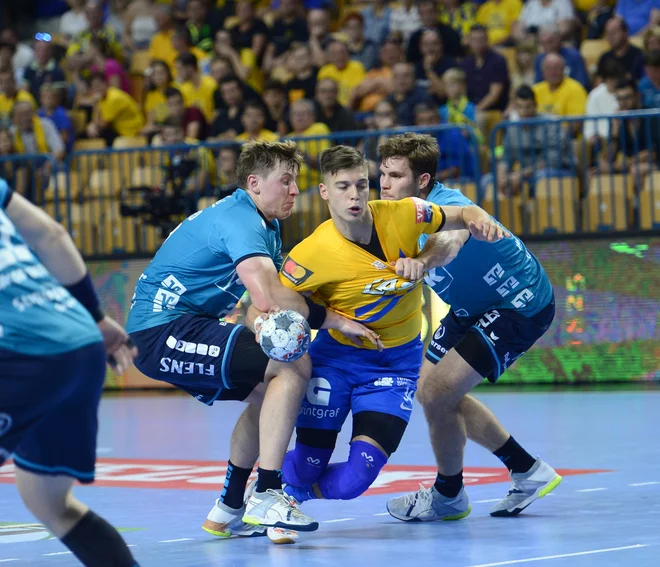 Domen Makuc je eden največjih biserov evropskega rokometa. FOTO: Slavko Kolar