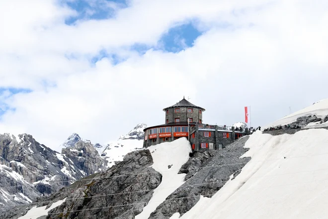 Restavracija na vrhu prelaza Stelvio. Foto: Dušan Dundek