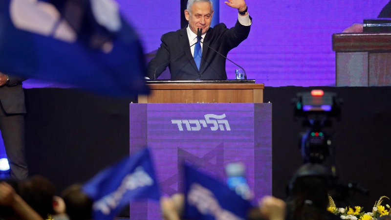 Fotografija: Koalicijski pogovori so se že začeli, je po zaprtju volišč komentiral dosedanji premier Netanjahu. FOTO: Jack Guez/AFP
