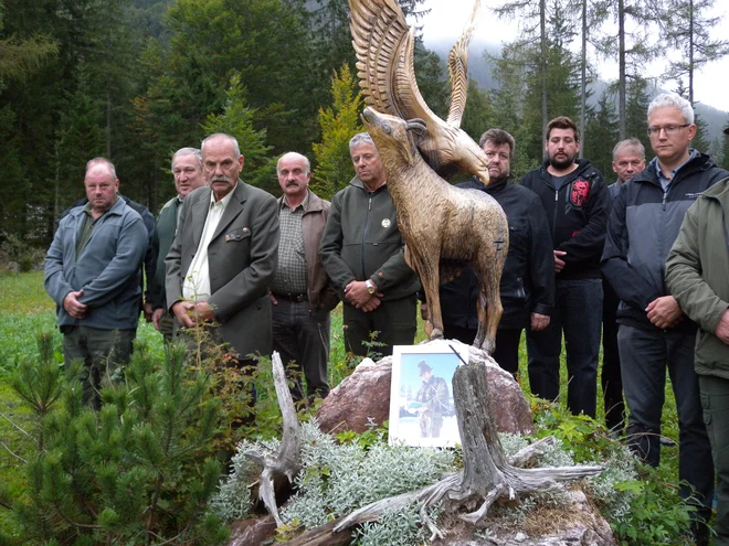 Prav med lovci je Karničar iskal in našel največ svojega duhovnega miru. FOTO: Lovska družina Jezersko