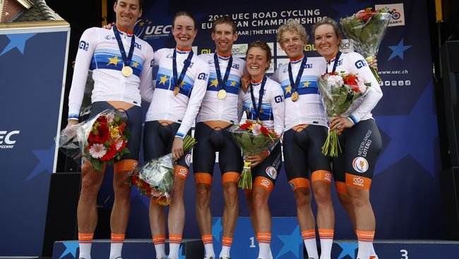 Fotografija: Mešana kolesarska štafeta je bila prvič predstavljenana na letošnjem evropskem prvenstvu na Nizozemskem. FOTO: Bettini Photo