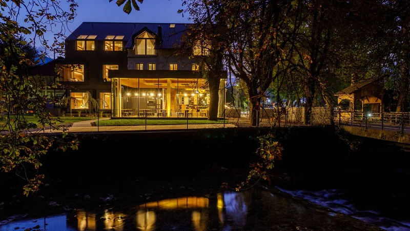 Fotografija: Hotel promovira druženje, branje knjig, poslušanje narave in izkustvena doživetja čudovitega okolja Bohinja in kulinarike. FOTO: Hotel Sunrose 7