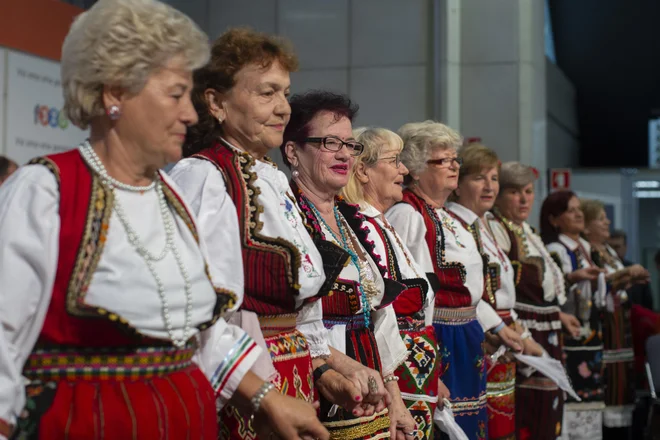 Poleg domačih pevskih zborov, glasbenih in plesnih skupin bodo nastopile tudi skupine iz devetih držav.