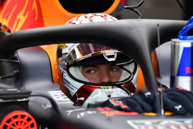 Max Verstappen se dobro počuti v Singapurju. FOTO: AFP
