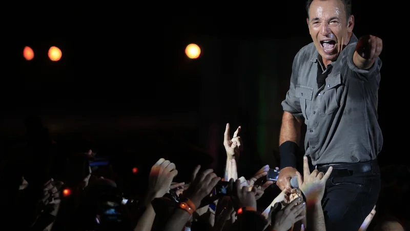 Fotografija: Bruce Springsteen je unikaten v tem, kako se zna vživeti v ljudi pod odrom. FOTO: Reuters
