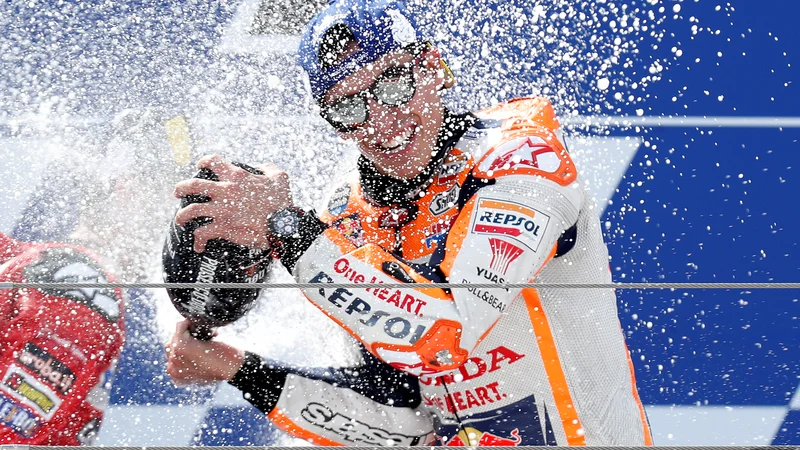 Fotografija: Marc Marquez je na VN Aragonije slavil že osmo letošnjo in skupno 52. zmago v motoGP. FOTO: Reuters