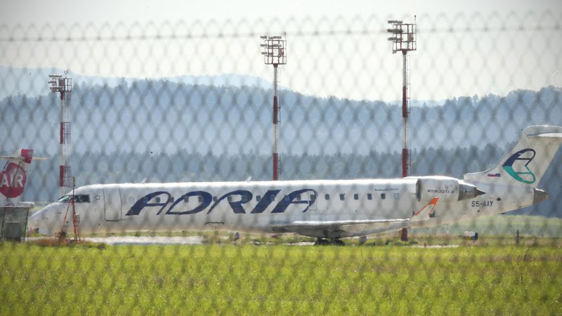 Fotografija: V Adrii Airways so zagotovili, da niso postavljali ultimatov, da pa več ne morejo komentirati. Foto: Jure Eržen/Delo