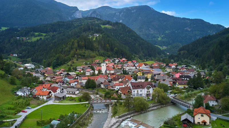 Fotografija: Luče v soboto vstopajo v mednarodno mrežo Gorniških vasi, katere del v Sloveniji je le še občina Jezersko. FOTO: Tomo Jeseničnik/visitsavinjska.com