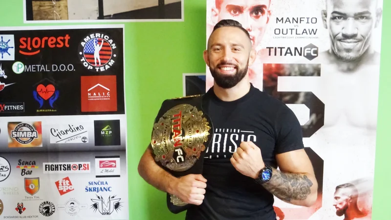 Fotografija: Uroš Jurišič uradno ni več prvak ameriškega združenja Titan FC. FOTO: Miha Šimnovec