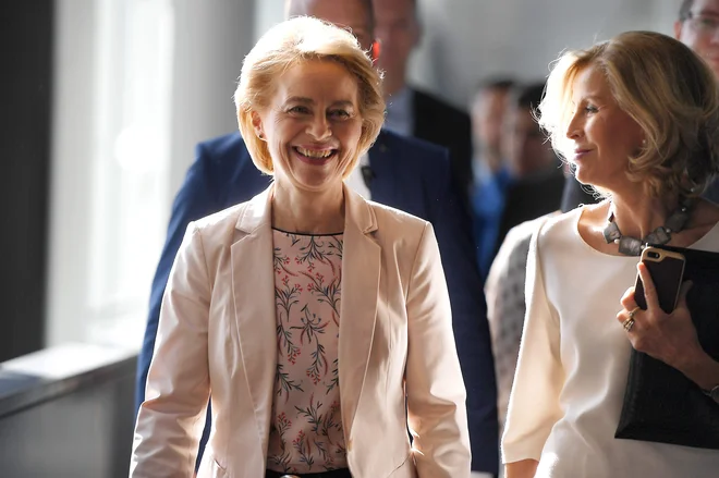 Ursuli von der Leyen kar nekaj komisarskih kandidatov povzroča težave. FOTO: Frederick Florin/AFP