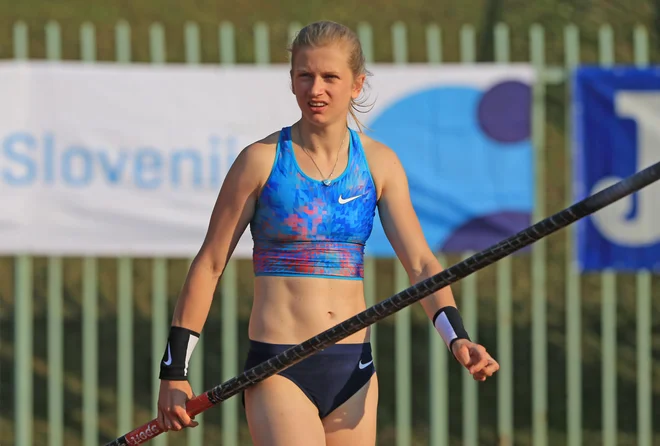 Udarni adut slovenske reprezentance v Dohi bo skakalka s palico Tina Šutej. FOTO: Tadej Regent/Delo