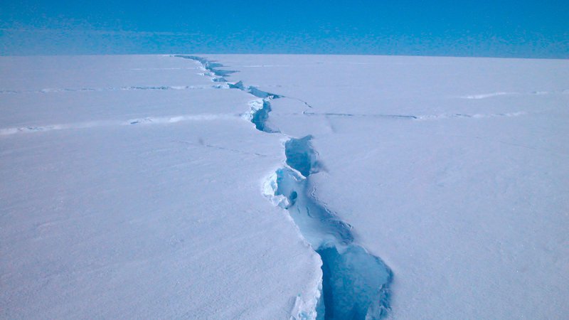 Fotografija: Znanstveniki so nastanek ledene gore na območju Amery pričakovali, čeprav se ni zgodil tam, kjer je bilo predvideno. FOTO: Richard Coleman/Australian Antarctic Division/AFP