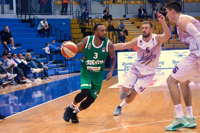 Le 183 cm visoki Ryan Boatright je bil prvi strelec Cedevite Olimpije v regionalnem superpokalu. FOTO: ABA