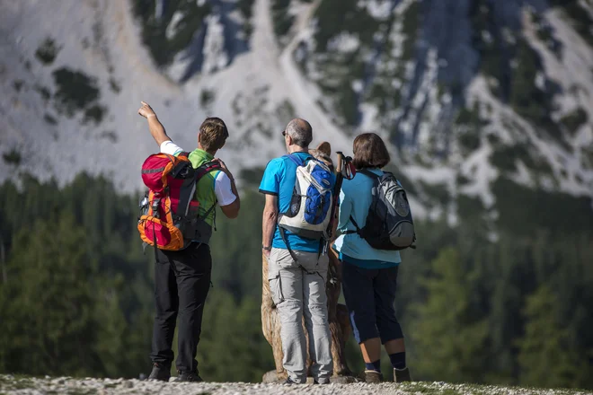 Pohodništvo je v vzponu tudi v Geoparku Karavanke, zato nameravajo z evropskim denarjem vzpostaviti 300 kilometrov dolgo pot okoli parka. FOTO: Urosh Grabner