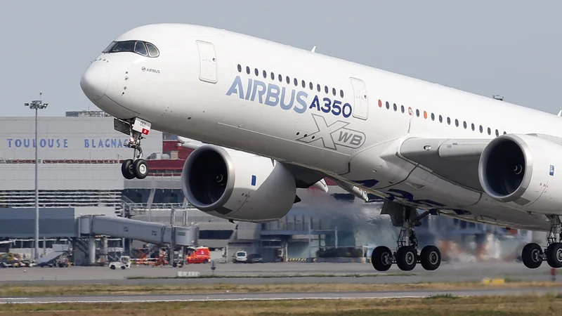 Fotografija: Airbus A350. FOTO: Regis Duvignau/Reuters