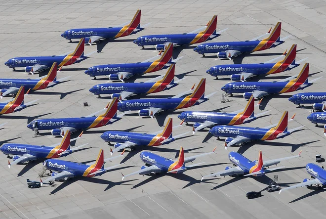 Prizemljena letala Boeing 737 MAX v Kaliforniji. FOTO: Mark Ralston/Afp