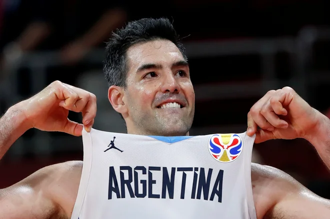 V 40. letu starosti bo Luis Scola prvič v tem desetletju igral v evroligi. FOTO: Reuters