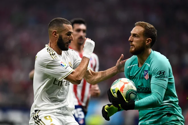 Oblak je konec tedna najprej ustavil Karima Benzemaja, nekaj dni zatem še nogometaše Lokomotiva. FOTO: AFP