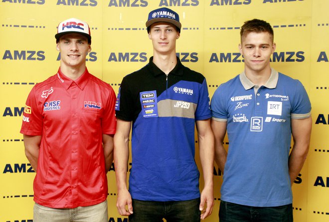 Pancar (v sredini) je s prvim imenom svetovnega motokrosa Timom Gajserjem in Petrom Irtom sezono končal s 13. mestom slovenske reprezentance na dirki za pokal narodov. FOTO: Roman Šipić/Delo
