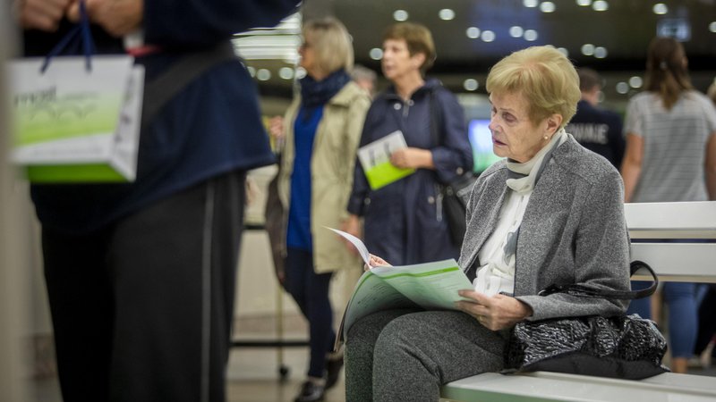 Fotografija: V evropskih državah kar tretjina prebivalcev, starejših od 80 let, potrebuje večji ali manjši delež pomoči za samostojno življenje. Foto Voranc Vogel
