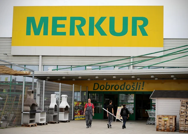 Merkur trgovina je dobila novega lastnika. Foto Jože Suhadolnik