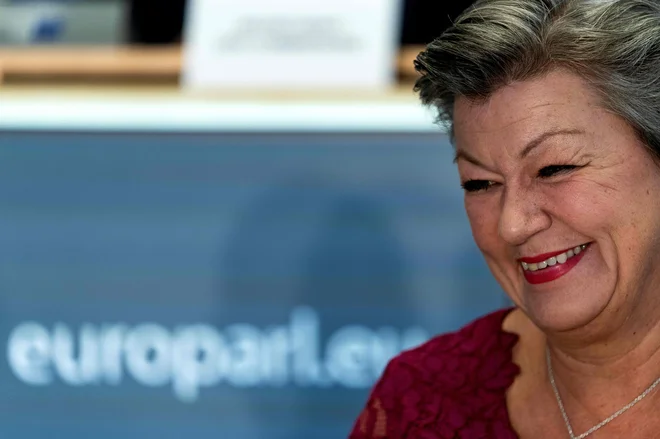 Švedski socialdemokratki Ylvi Johansson (za notranje zadeve), niso očitali preskromne strokovne usposobljenosti, bo morala na ponovni, pisni zagovor, ker so v njenem resorju migracije, kot ena najbolj žgočih političnih tem. Foto: Afp