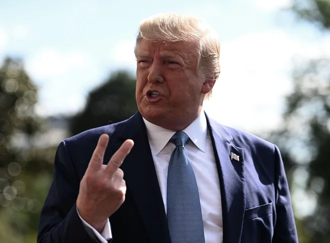 Trumpu, ki je uslugo povezal s finančno pomočjo Ukrajini, zaradi teh izjav grozi ustavna obtožba. FOTO: Andrew Caballero-Reynolds/AFP