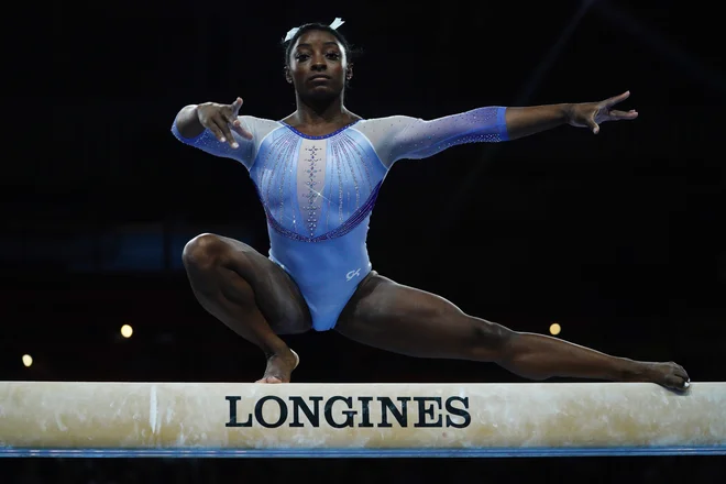 Jutri se na SP začenja boj za kolajne, v ospredju bo prva zvezdnica Simone Biles. FOTO: AFP