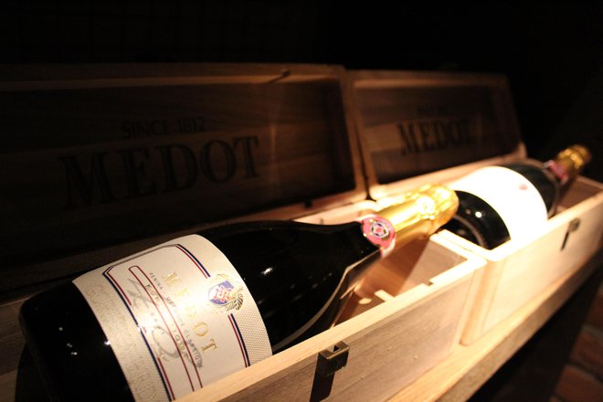 Paradno vino domačije Medot je Medot Brut Cuvée. Foto Blaž Močnik